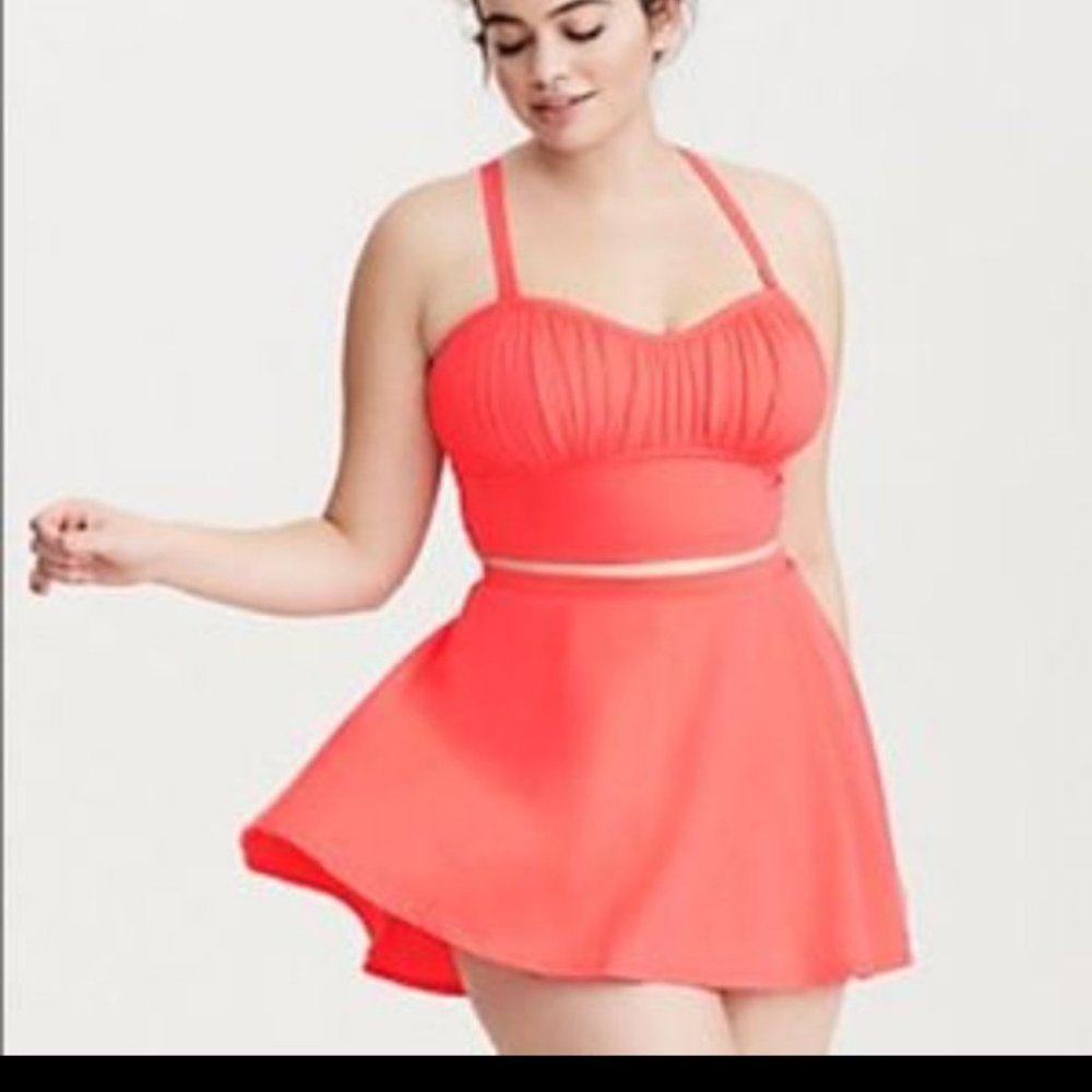 Torrid NWT Coral Bikini Top Ruched Bandeau Size 1